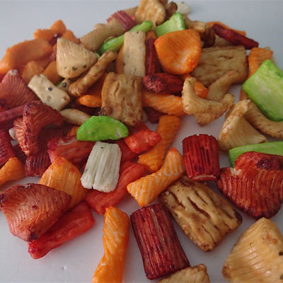 comprare Il cracker gastronomico del riso fa un spuntino gli spuntini orientali ad alta temperatura del riso online manufacture