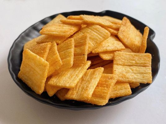 Buon prezzo Cracker croccante del riso degli spuntini del ketchup di sapore di Guoba del pomodoro della crosta croccante esotica del riso in linea