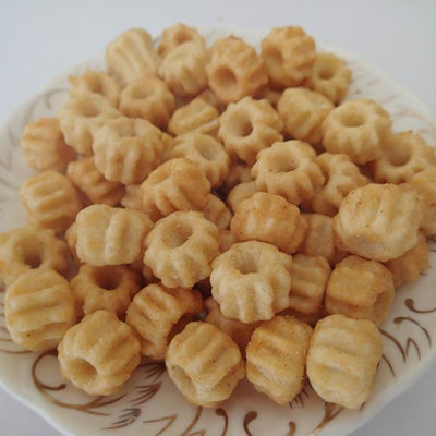 Buon prezzo Cracker croccanti lanuginosi del riso degli spuntini sani del grano di Rolls del calamaro in linea