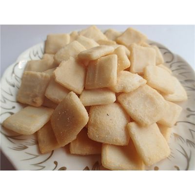 Buon prezzo Spuntini acidi citrici del cracker del riso di Fried Rice Snack Salty Japanese in linea