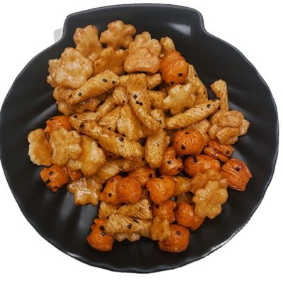 Buon prezzo Vari sapori misti degli spuntini casuali del grano della barra del riso giapponese in linea