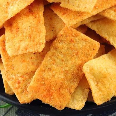 Buon prezzo Biscotti cinesi sani del riso di Chips Barbecue Spicy Snack Grain degli spuntini dei cracker del riso in linea