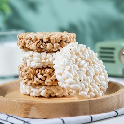 Il cracker rotondo del riso dell'orzo dell'altopiano fa un spuntino il sapore autentico