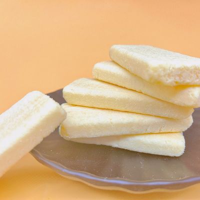 Buon prezzo Gli spuntini croccanti saporiti BRC degli ingredienti della salsa di soia del sale del riso hanno certificato in linea