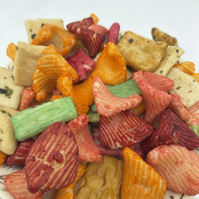 Buon prezzo A basso contenuto di grassi Snacks multicereali Frittati di riso biscotti 7.5 kg Peso alla rinfusa 12 mesi Durata di conservazione in linea